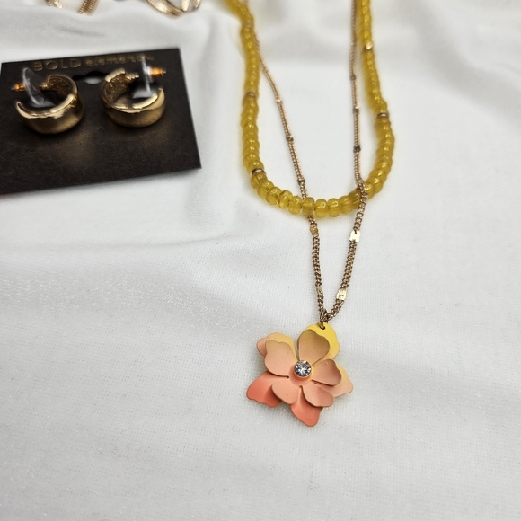 Women's Jewelry Set Lot of 3 Pieces Earrings Necklace Gold Tone Floral All NEW - Picture 8 of 8